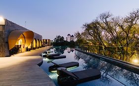 Cross Chiang Mai Riverside